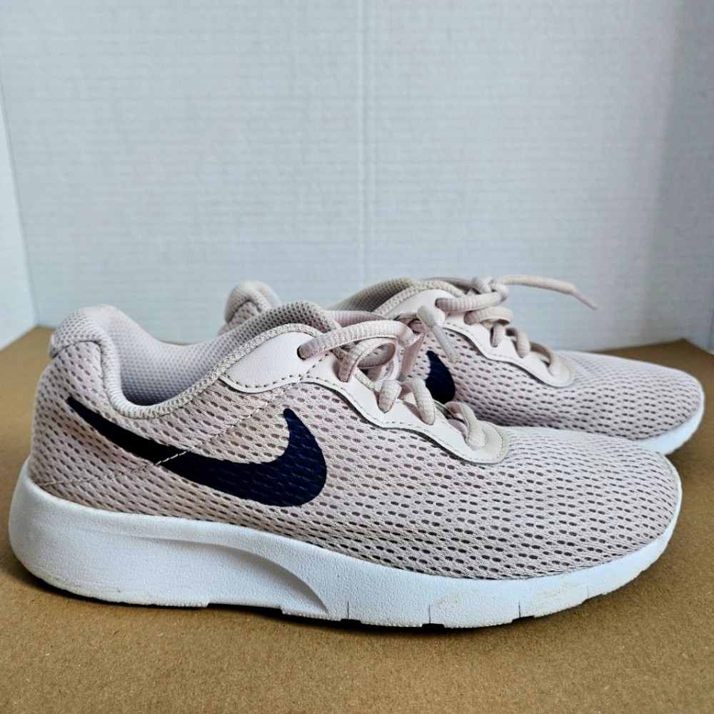 Nike Tanjun Barely Rose Navy 3Y Kids' /4.5 Women's Pre-owned Sneakers